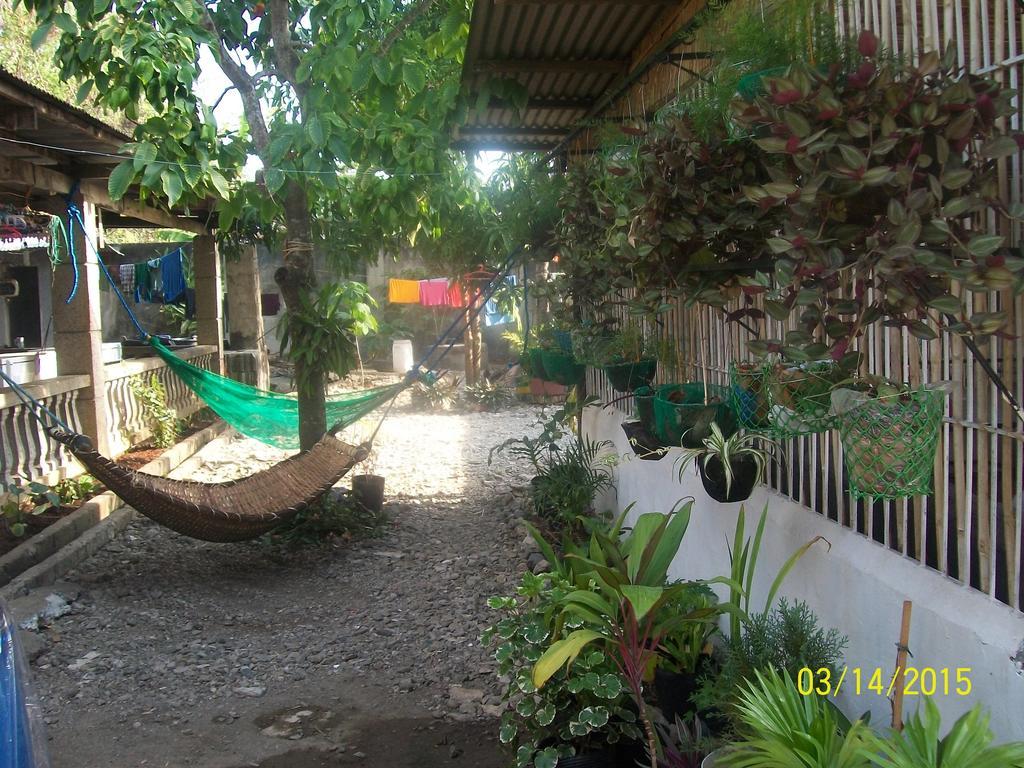 Charm Guest House Puerto Princesa Esterno foto