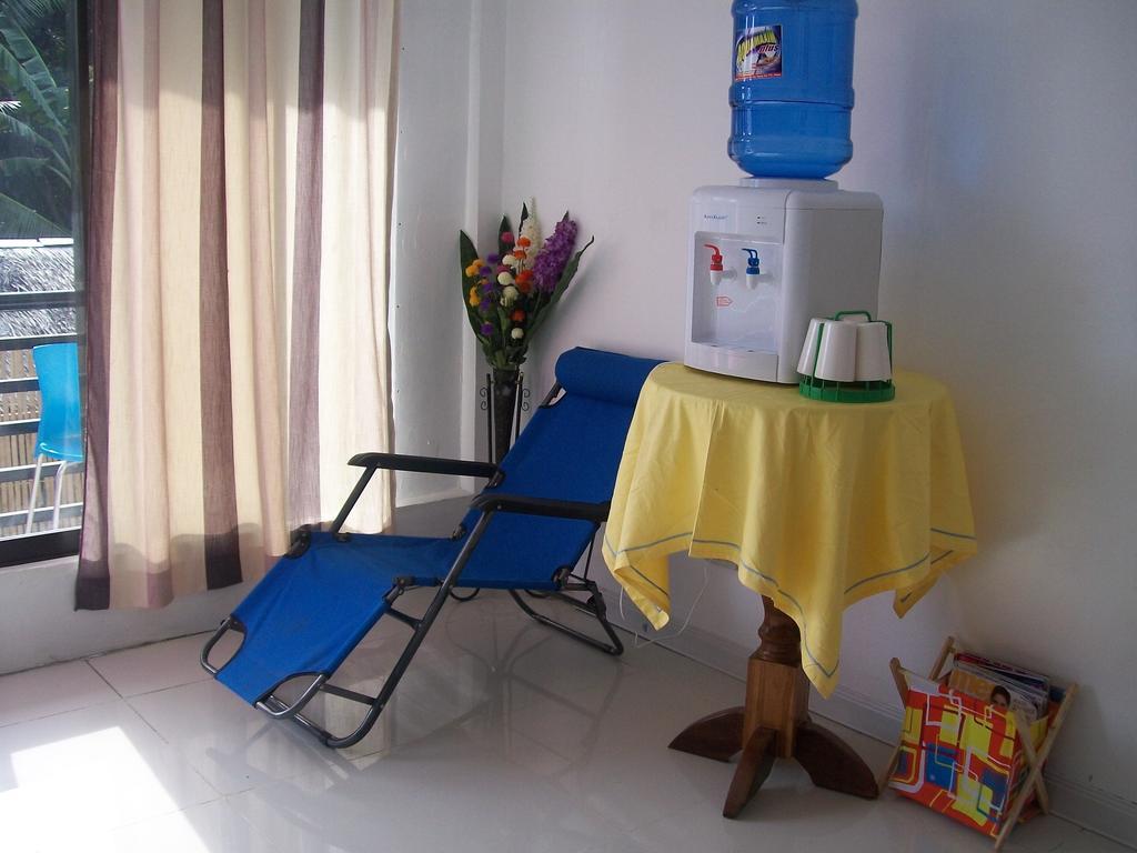 Charm Guest House Puerto Princesa Esterno foto