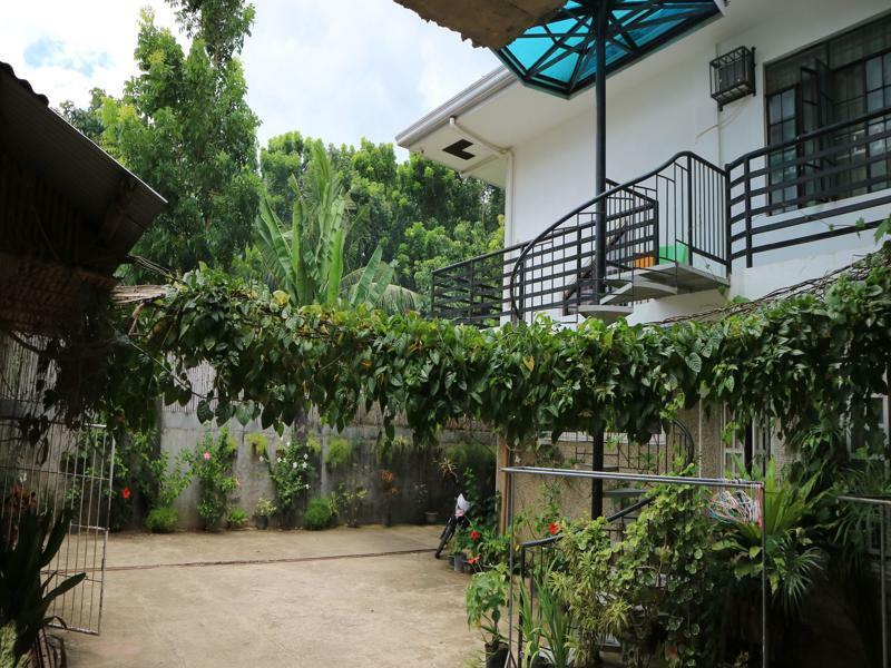 Charm Guest House Puerto Princesa Esterno foto