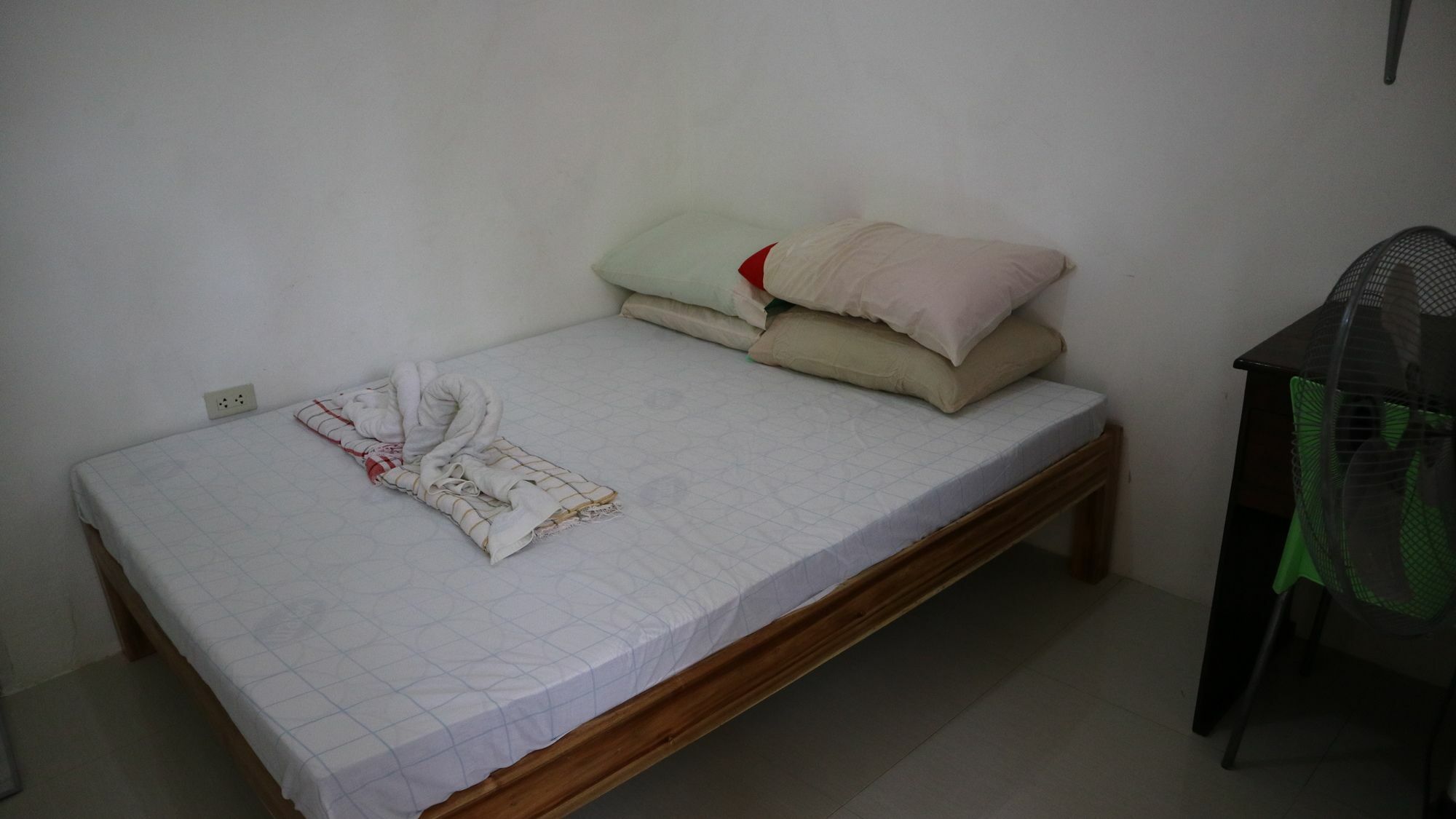 Charm Guest House Puerto Princesa Esterno foto